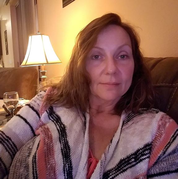 Meet your Posher, Lori - Picture 1 of 1